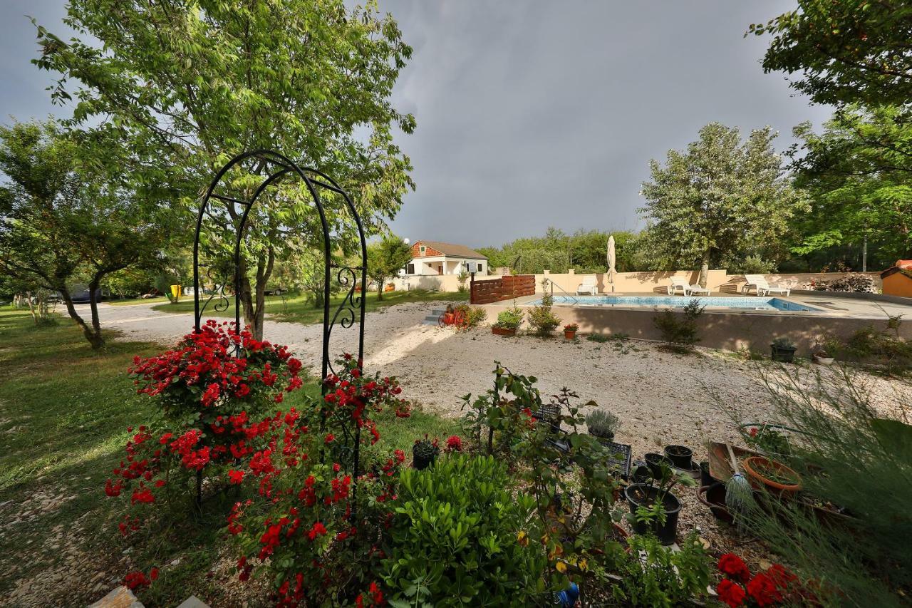 Mobile Home Grbe Nin Exterior foto